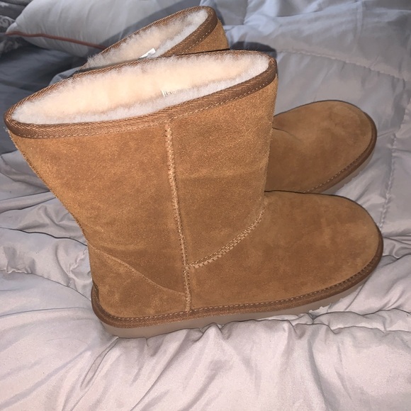 UGG Shoes - BRAND NEW UGGS womens 9 UGG Shoes - BRAND NEW UGGS womens 9